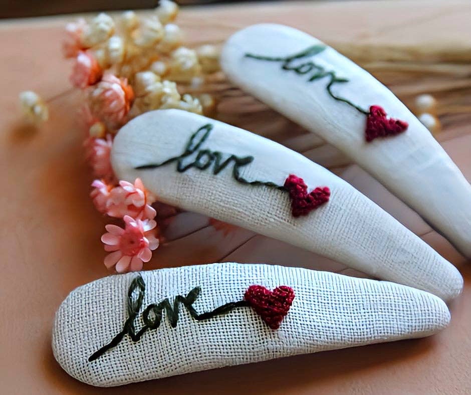 Love Heart Embroidered Hair Barrette, Collection Valentine's